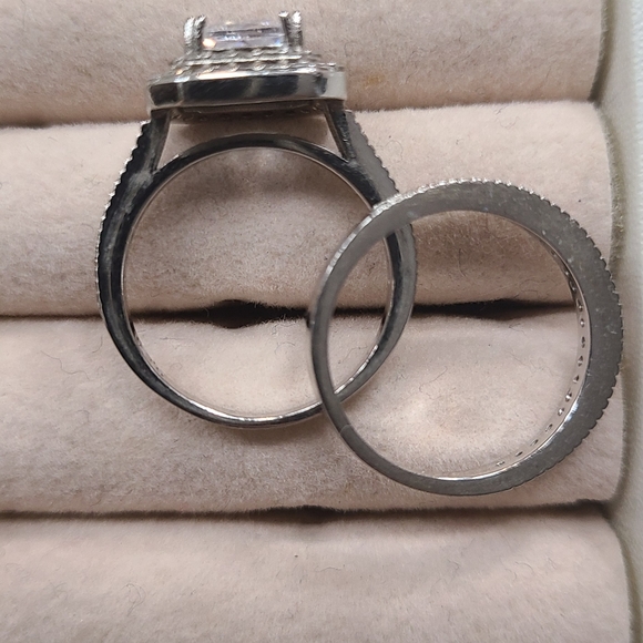 2 Carat Emerald Cut Sterling Silver Cubic Zirconia Wedding Set - Picture 5 of 5